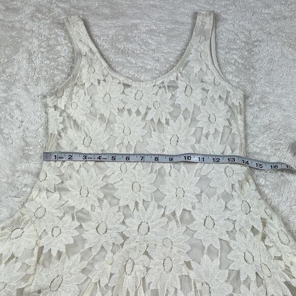 Made for Impulse Fashion Week lace fit and flare dress, size small - Picture 6 of 8